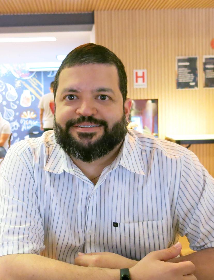 Tiago_Barros (1) Uma pessoa sorrindo